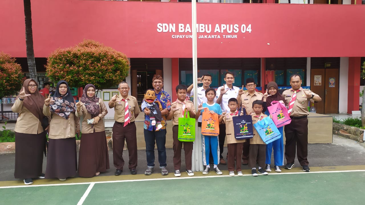 Wisata LiterAsyik Ke SDN Bambu Apus 04